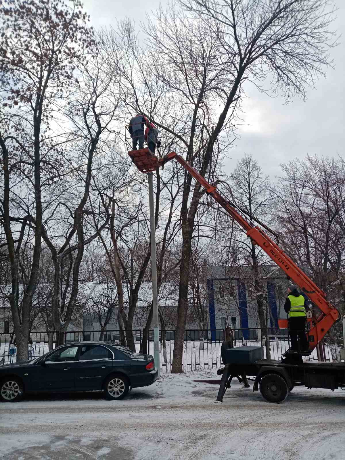Замена ламп освещения уличных светильников