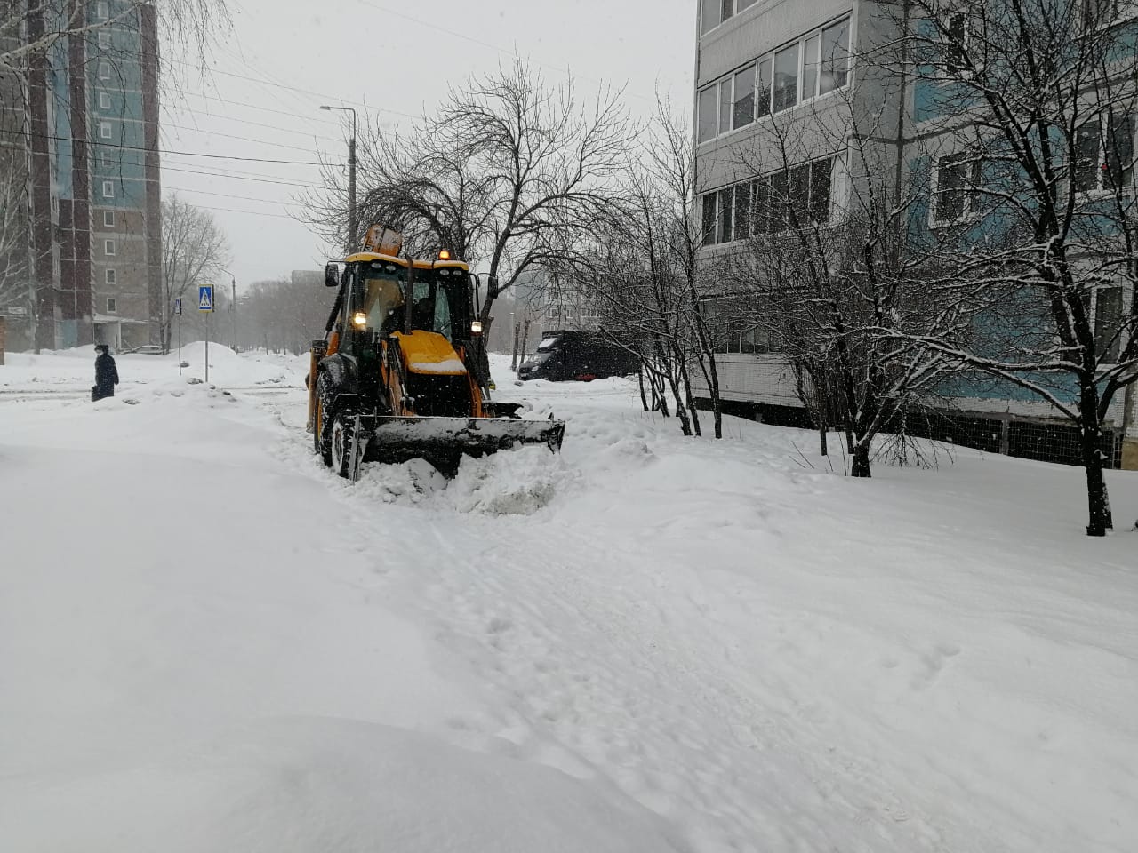 Мартовский снегопад, неожиданно сменяющий солнечный день