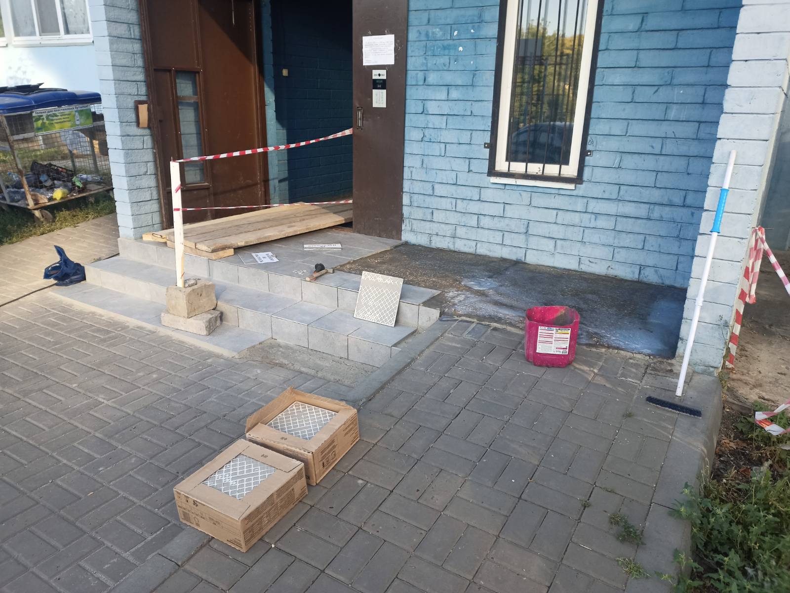 Ремонт напольного плиточного покрытия входных групп