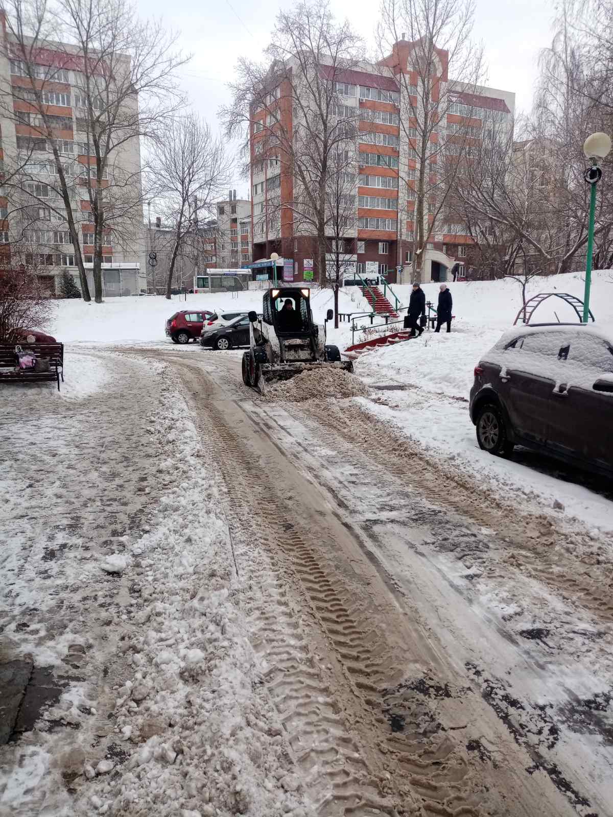 Уборка снега