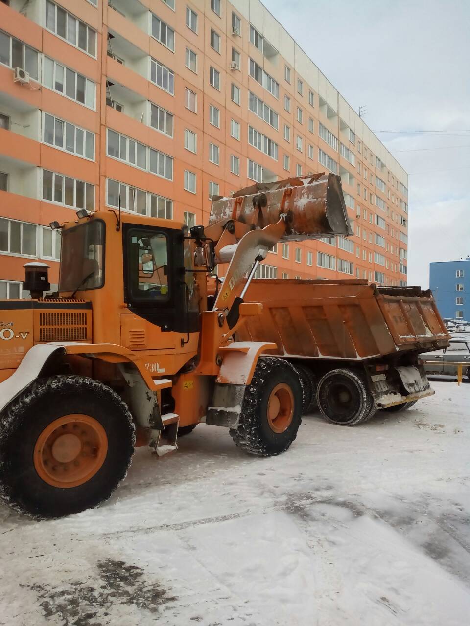 Вывоз снега с придомовых территорий