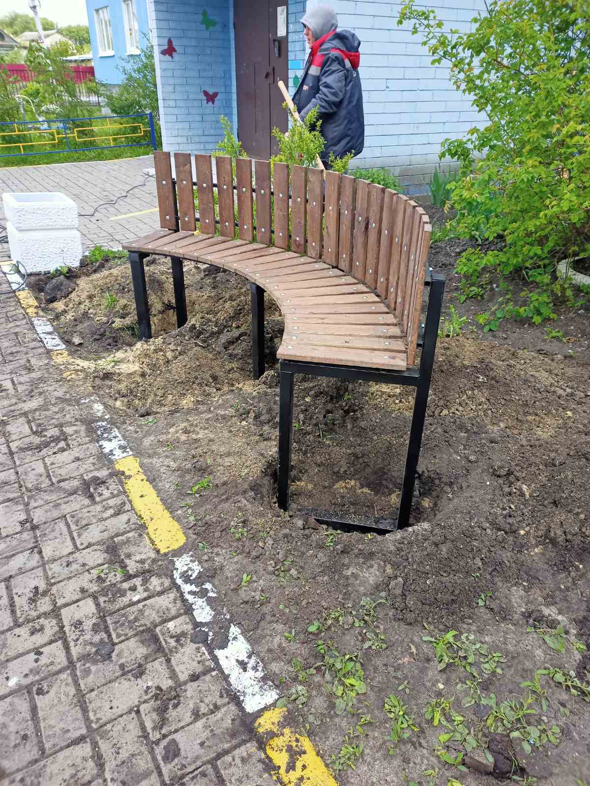 Новые скамейки