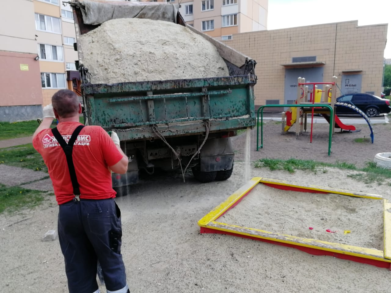 Замена песка в песочницах