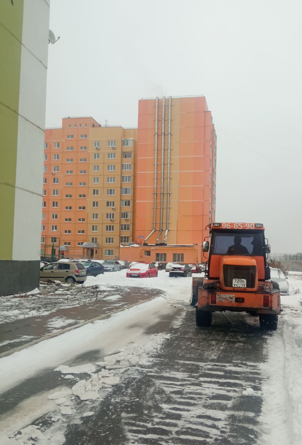 Уборка снега после снегопада