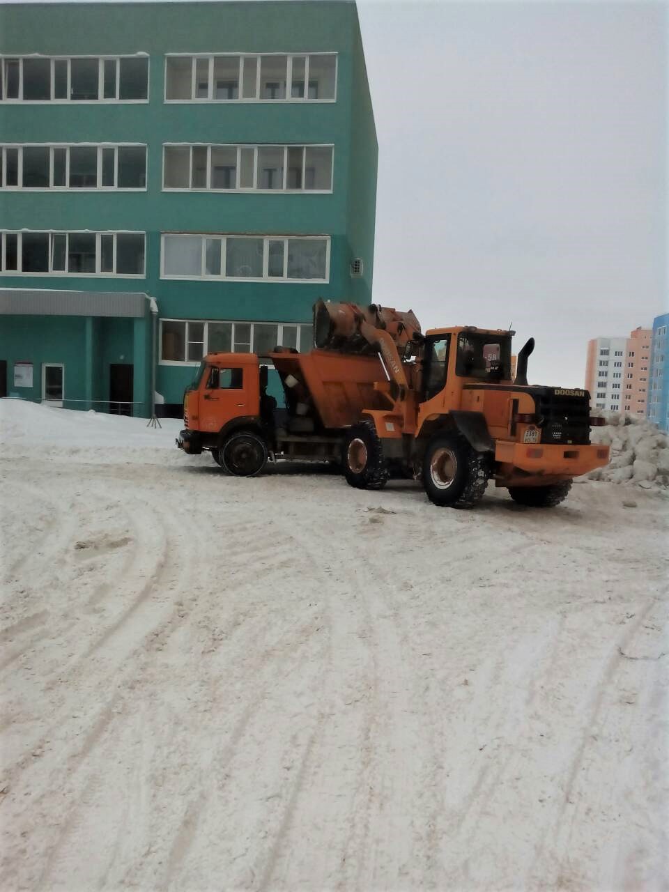 Проведена уборка снега
