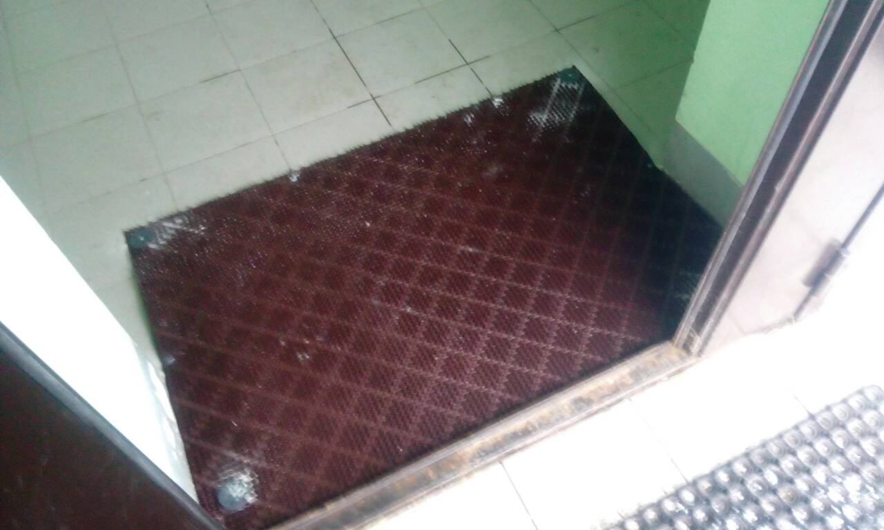 Монтаж противоскользящего коврика