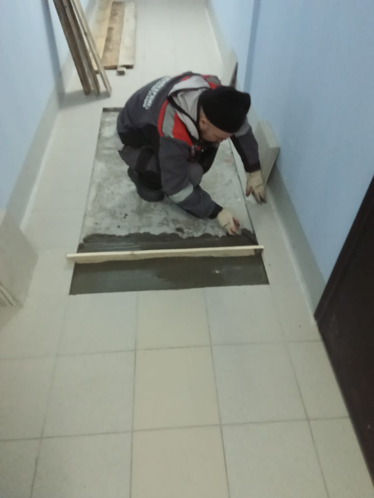 Ремонт напольного плиточного покрытия