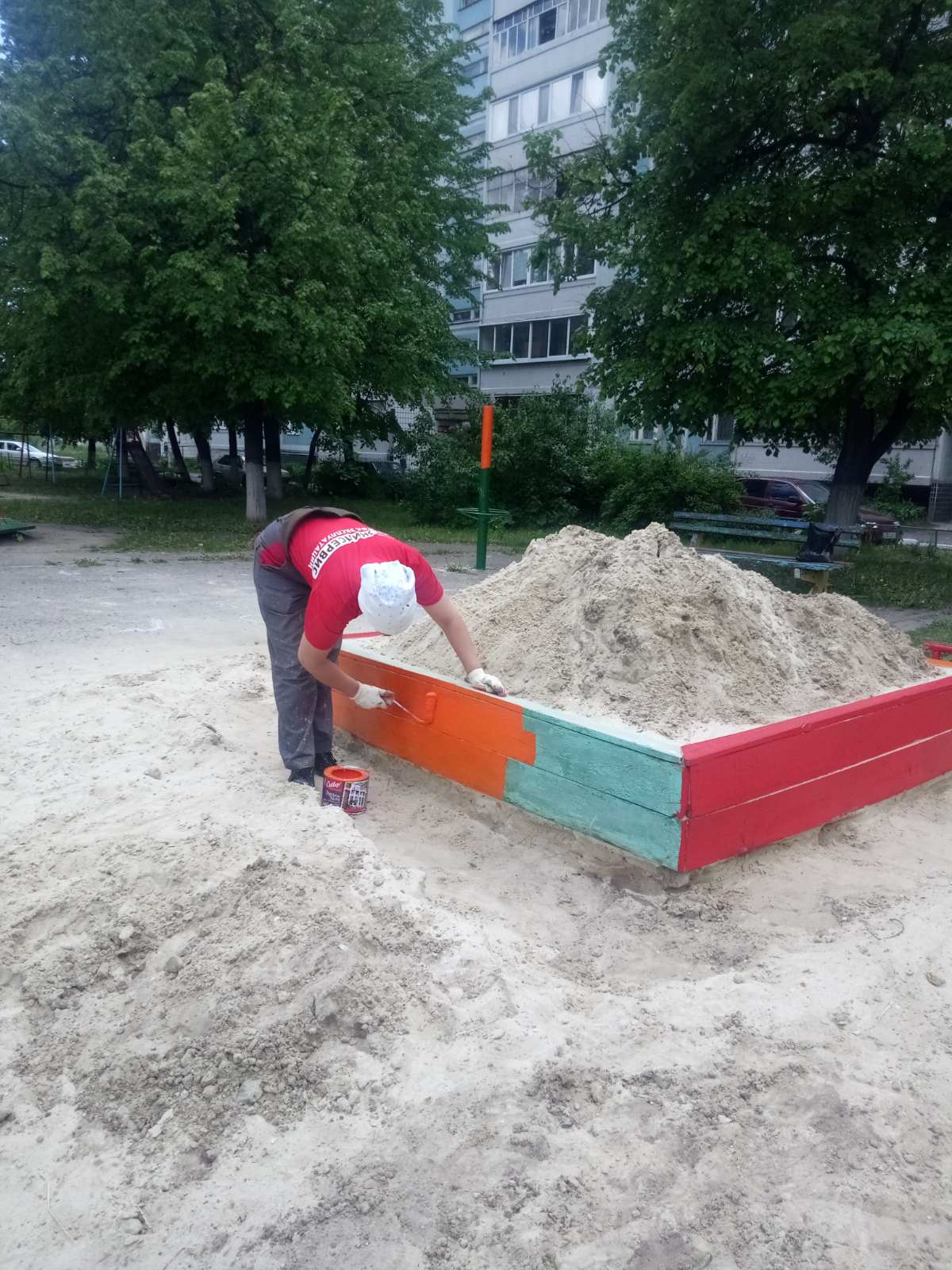 Обновление покраски малых архитектурных форм