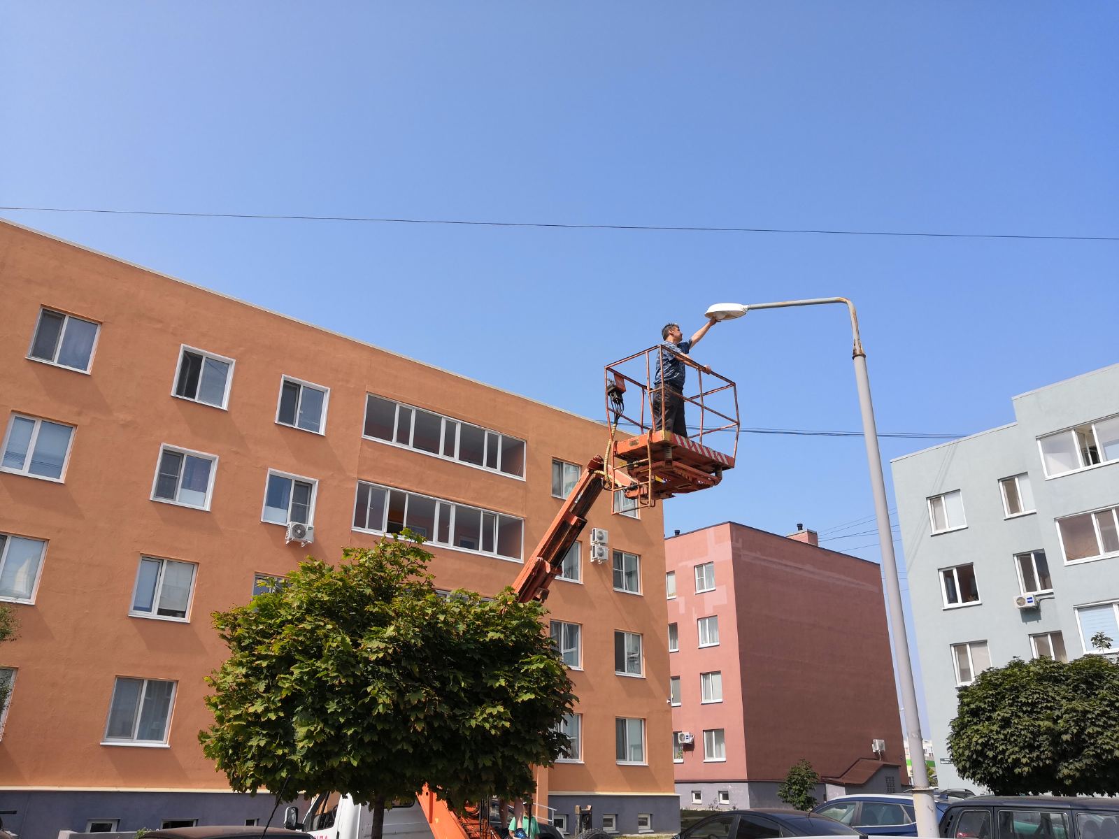 Замена ламп освещения уличных светильников