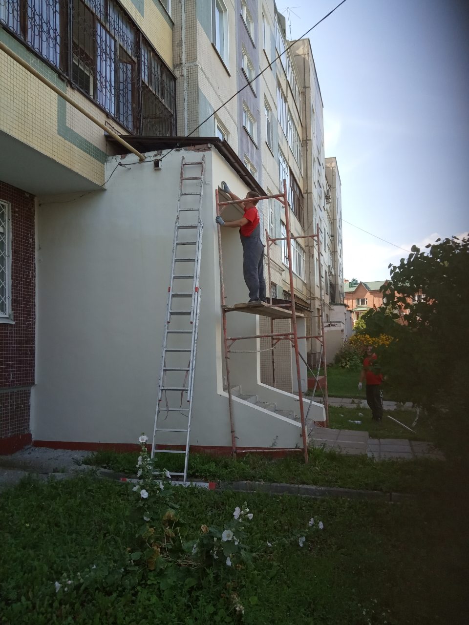 Ремонт козырька входа в подъезд